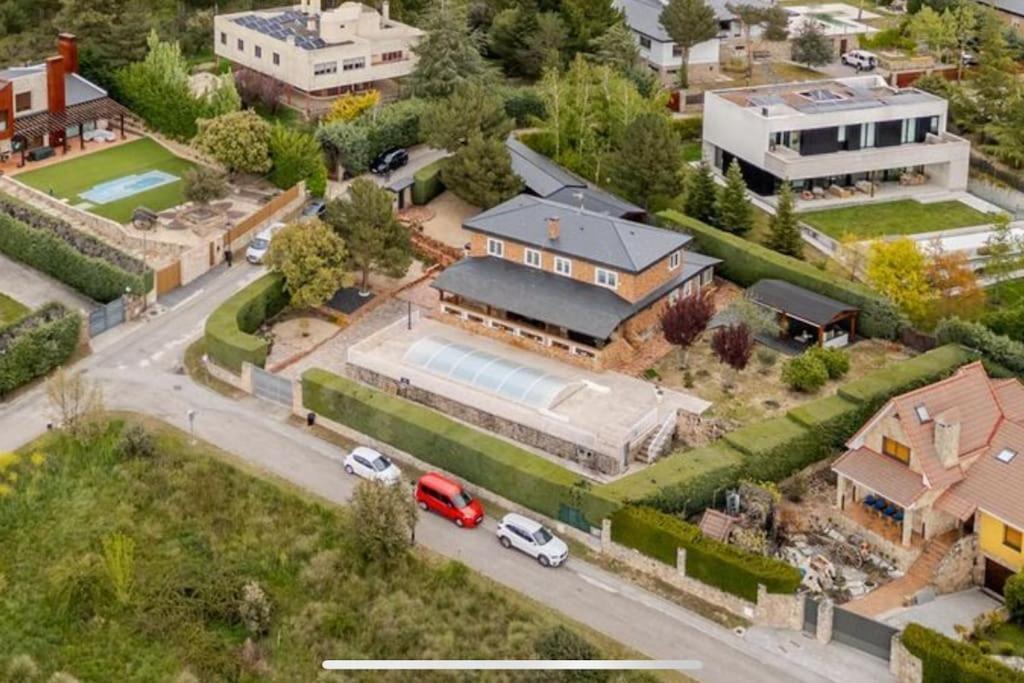 El Jardin De Estrella Villa Navacerrada Buitenkant foto